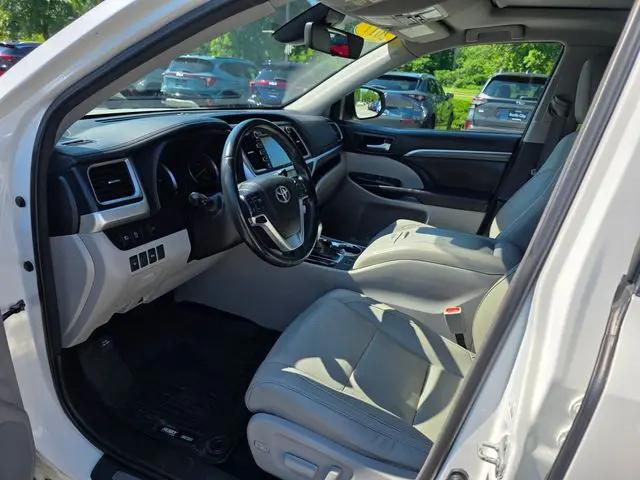 2017 Toyota Highlander Limited