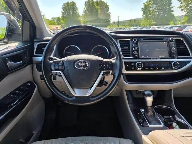 2017 Toyota Highlander Limited