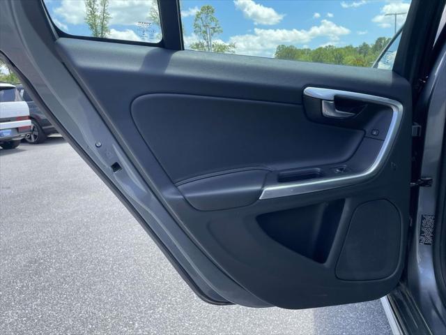 2018 Volvo S60 Cross Country T5