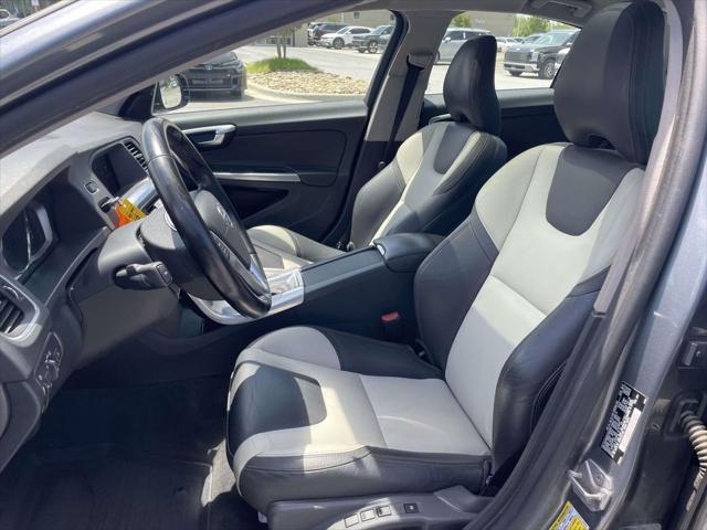 2018 Volvo S60 Cross Country T5