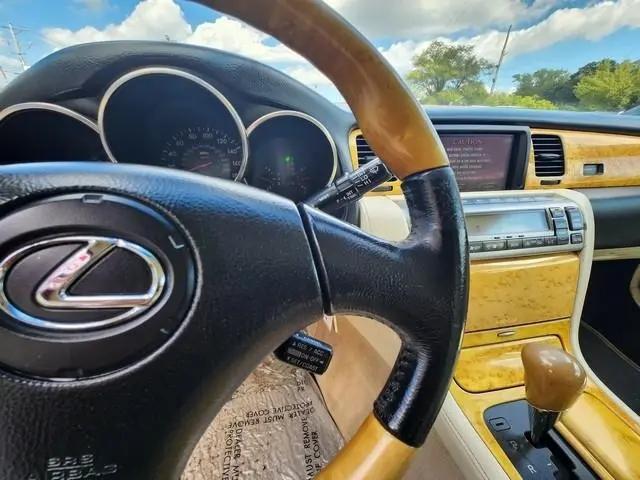 2004 Lexus SC 430 2dr Convertible