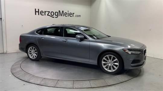 2018 Volvo S90 T6 Momentum