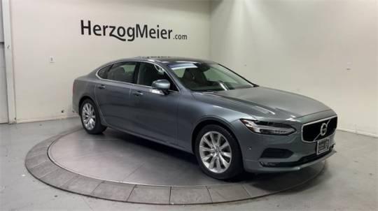 2018 Volvo S90 T6 Momentum