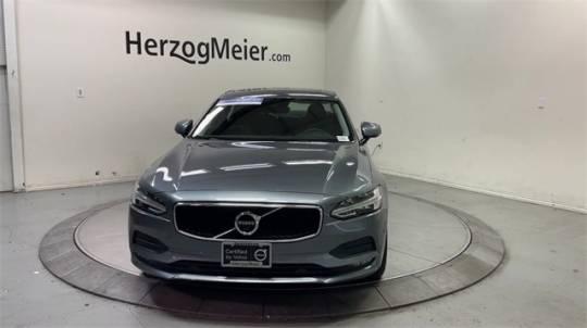 2018 Volvo S90 T6 Momentum