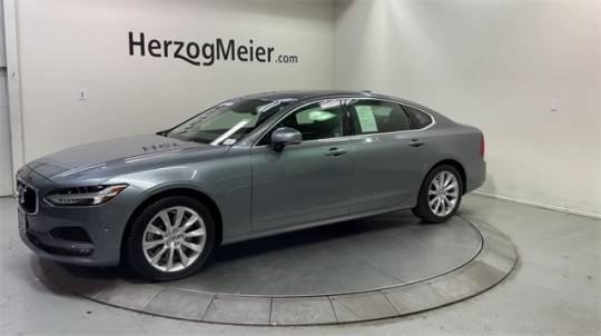 2018 Volvo S90 T6 Momentum