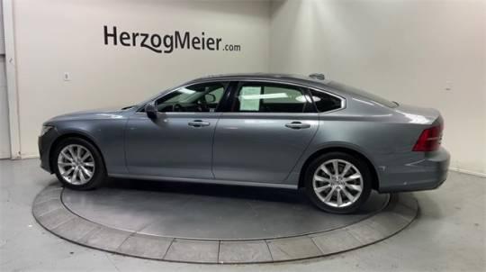 2018 Volvo S90 T6 Momentum