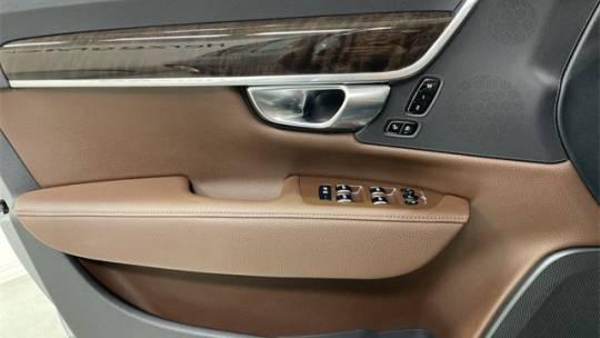 2018 Volvo S90 T6 Momentum
