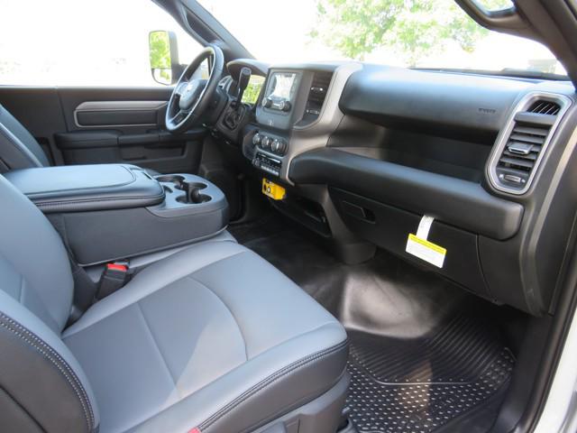 2021 Ram Ram 5500 Chassis Cab Tradesman/SLT
