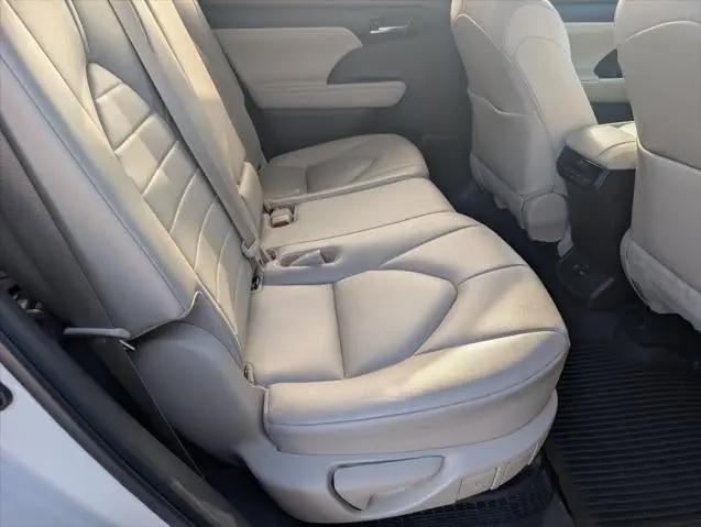 2021 Toyota Highlander Hybrid XLE