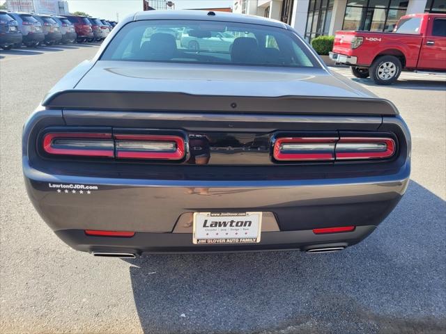 2021 Dodge Challenger SXT
