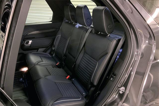 2022 Land Rover Discovery S R-Dynamic