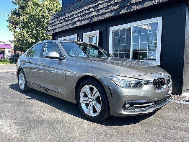 17 Bmw 3 Series Ratings Pricing Reviews And Awards J D Power