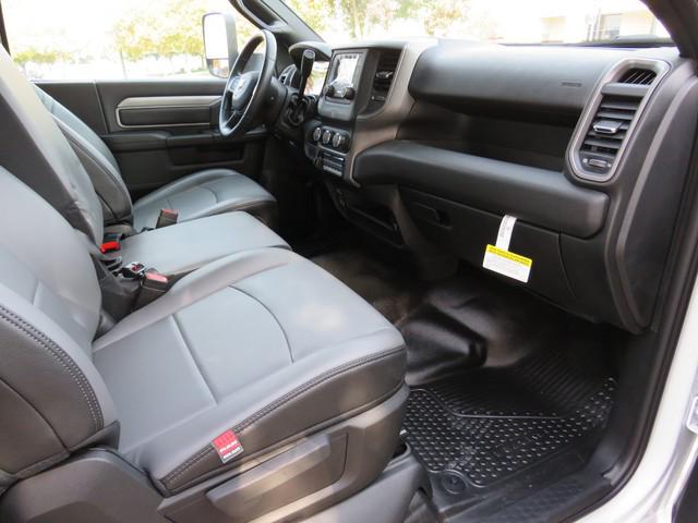2022 Ram 5500 Tradesman/SLT