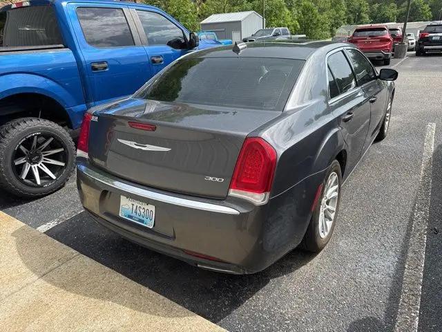 2017 Chrysler 300 Limited
