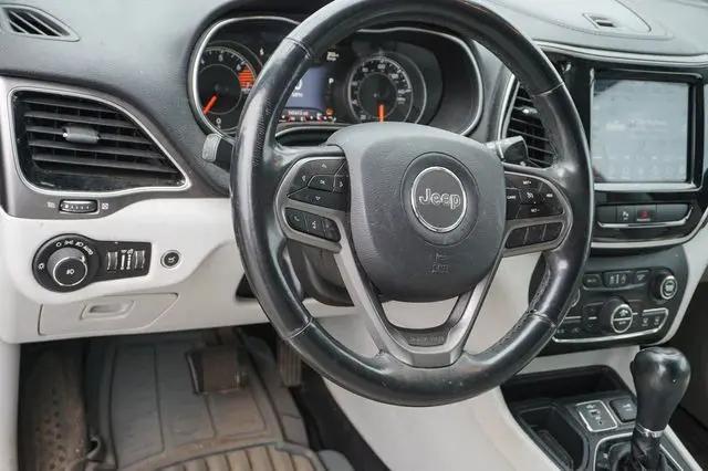 2019 Jeep Cherokee Limited FWD