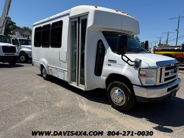 2013 Ford E-350 Cutaway Superduty Econoline Multi Passenger Shuttle for sale in Richmond, VA