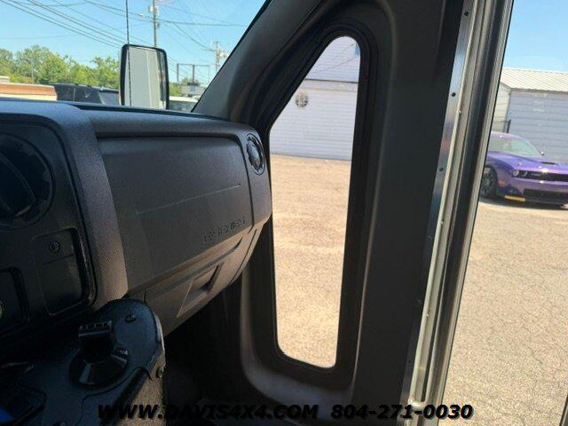 2013 Ford E-350 Cutaway Superduty Econoline Multi Passenger Shuttle