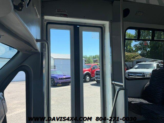 2013 Ford E-350 Cutaway Superduty Econoline Multi Passenger Shuttle