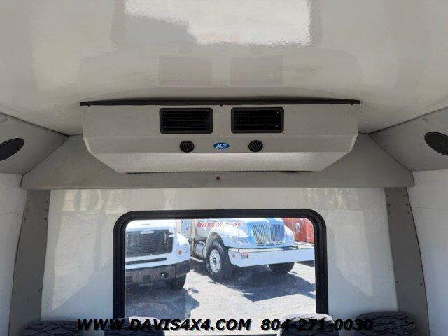 2013 Ford E-350 Cutaway Superduty Econoline Multi Passenger Shuttle