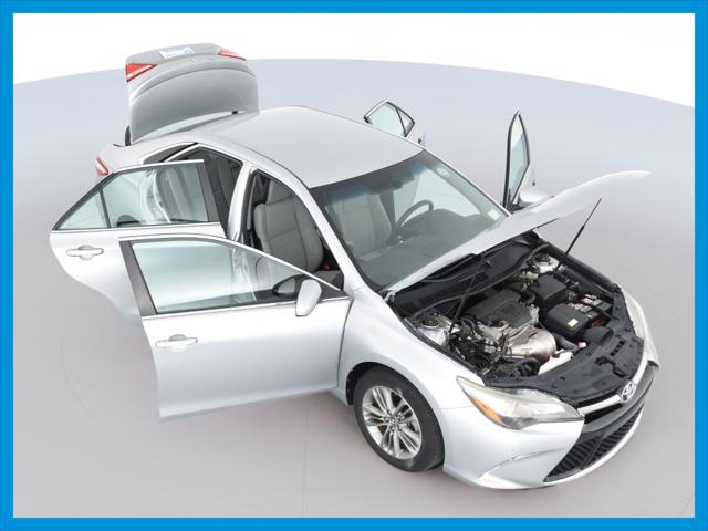2016 Toyota Camry SE Sedan 4D