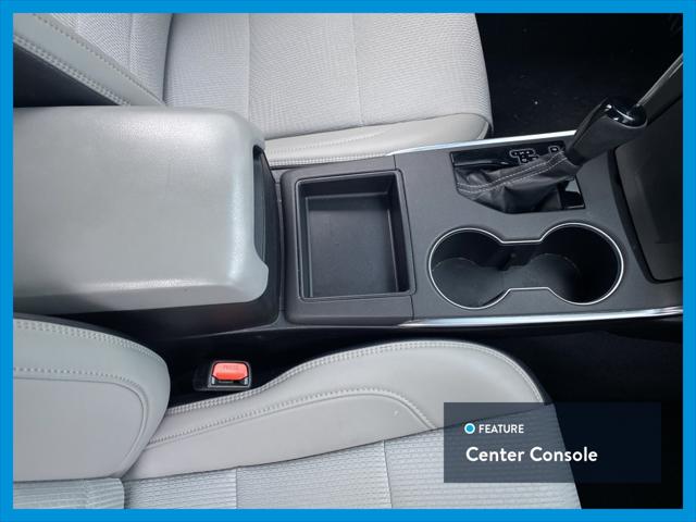 2016 Toyota Camry SE Sedan 4D