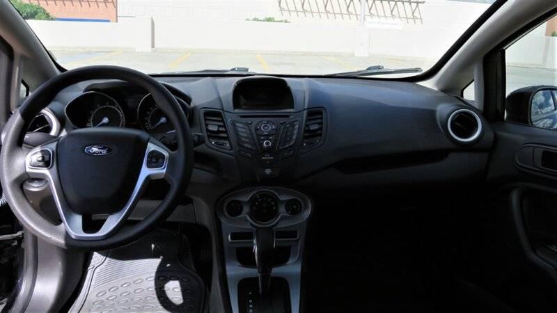 2017 Ford Fiesta SE