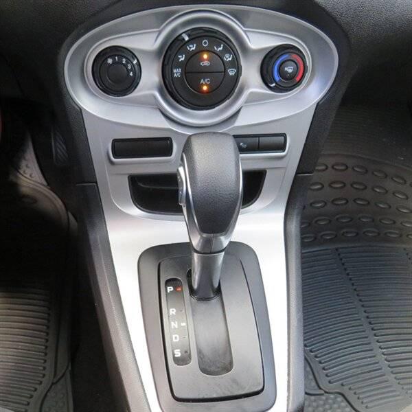2017 Ford Fiesta SE