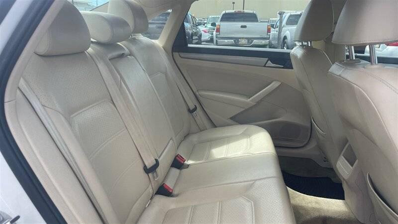2015 Volkswagen Passat 1.8T Limited Edition