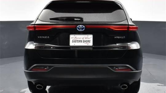 2021 Toyota Venza LE
