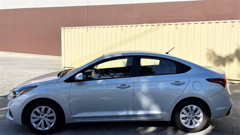 2020 Hyundai Accent SE