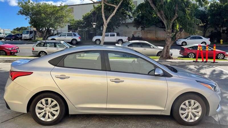 2020 Hyundai Accent SE
