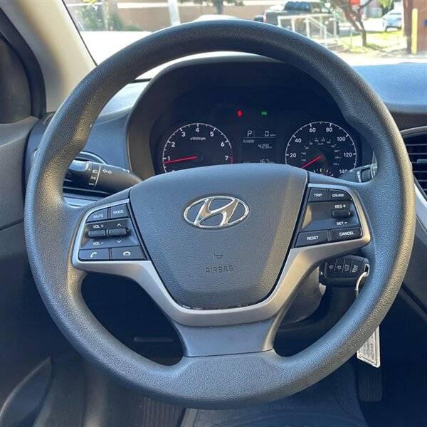 2020 Hyundai Accent SE