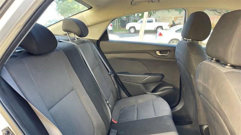2020 Hyundai Accent SE