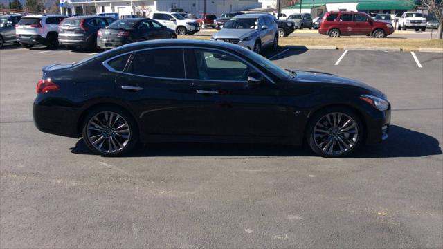 2017 INFINITI Q70 3.7X