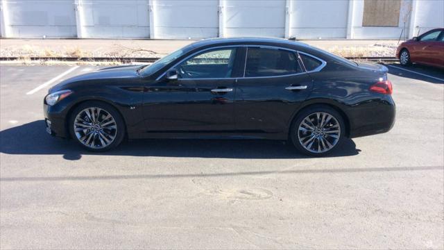 2017 INFINITI Q70 3.7X