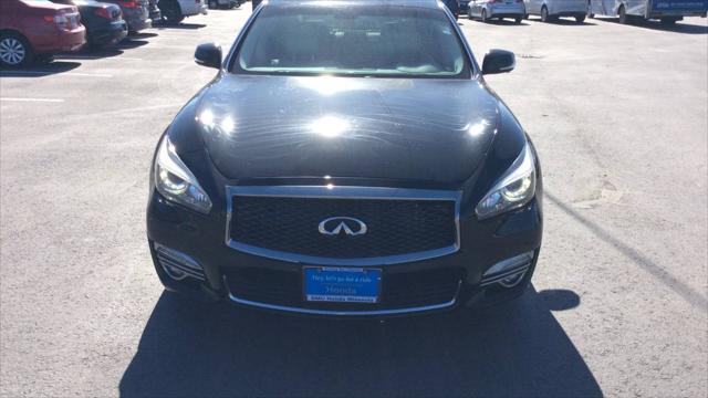 2017 INFINITI Q70 3.7X