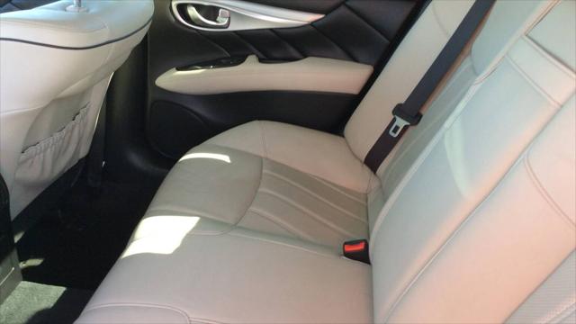 2017 INFINITI Q70 3.7X
