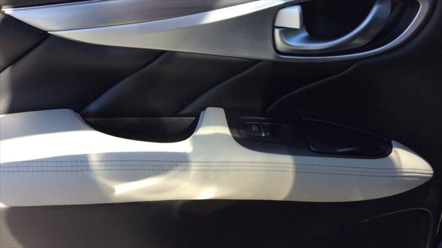 2017 INFINITI Q70 3.7X