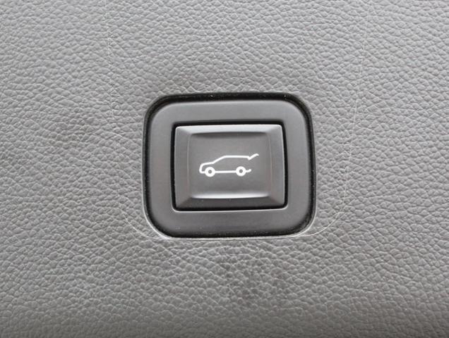 2020 Chevrolet Traverse FWD LT Leather