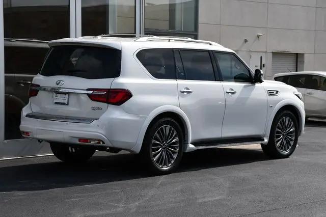 2019 INFINITI QX80 LUXE