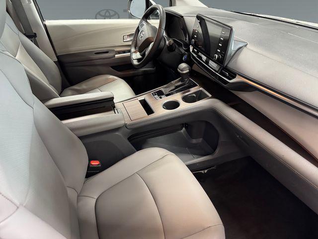 2022 Toyota Sienna XLE