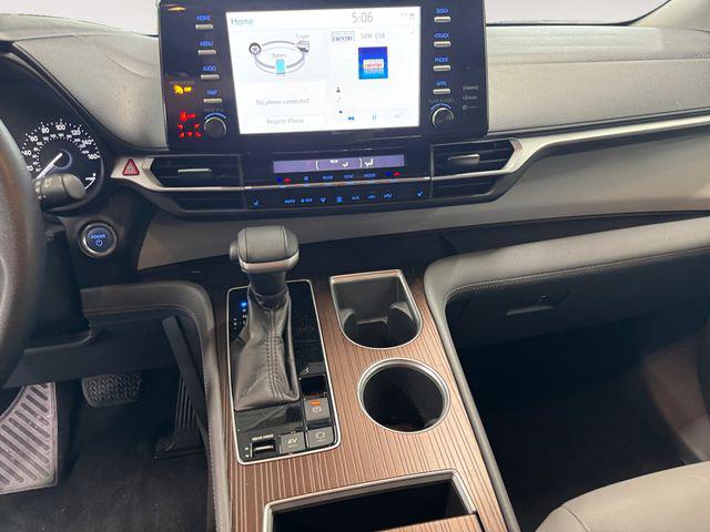 2022 Toyota Sienna XLE