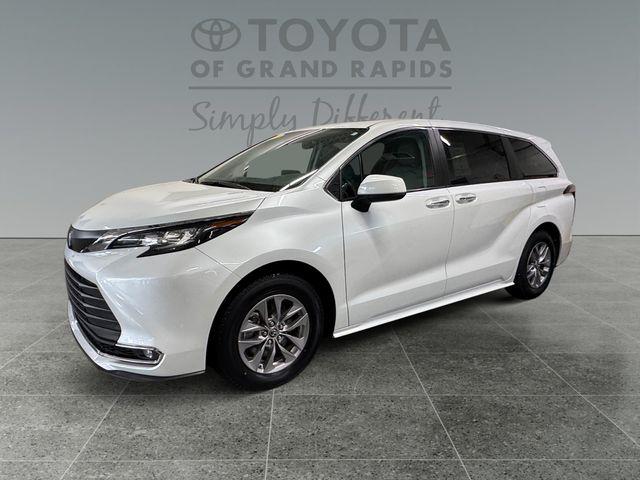 2022 Toyota Sienna XLE
