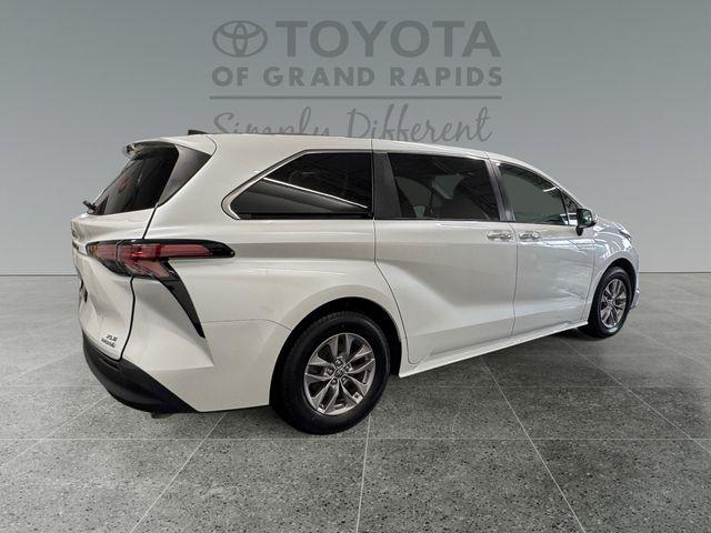 2022 Toyota Sienna XLE