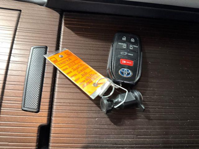 2022 Toyota Sienna XLE