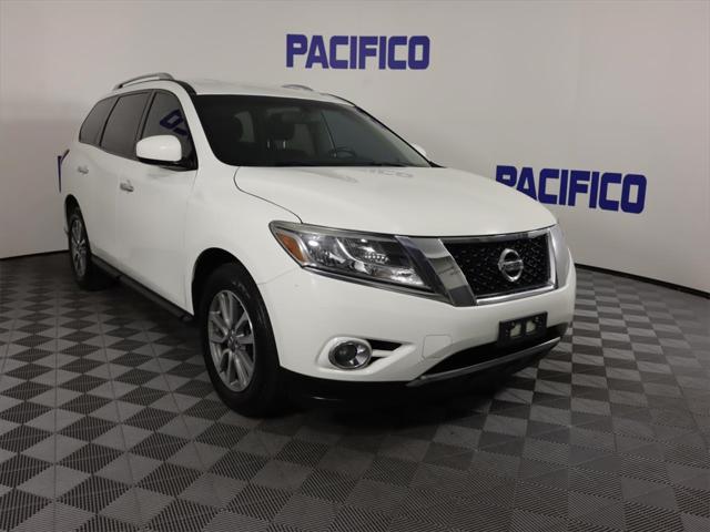 used 2016 Nissan Pathfinder SV