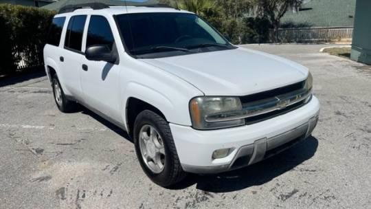 2005 trailblazer white