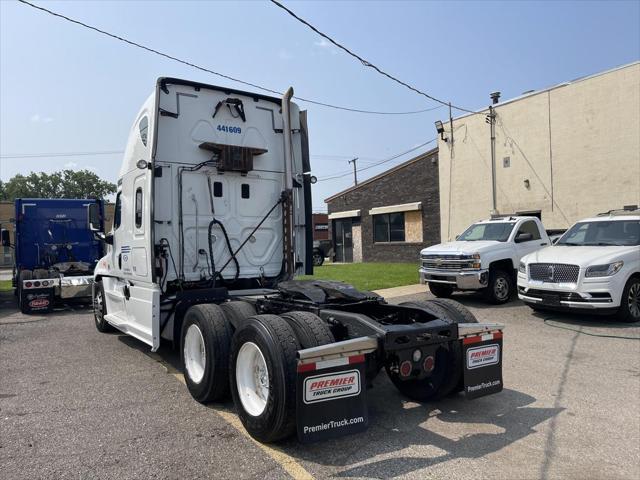 2016 Freightliner Cascadia CA125SLP Sleeper