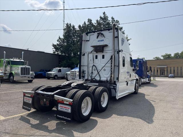 2016 Freightliner Cascadia CA125SLP Sleeper