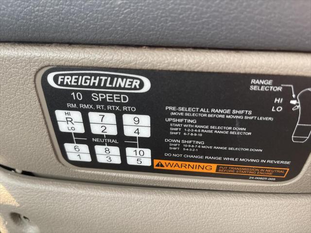 2016 Freightliner Cascadia CA125SLP Sleeper